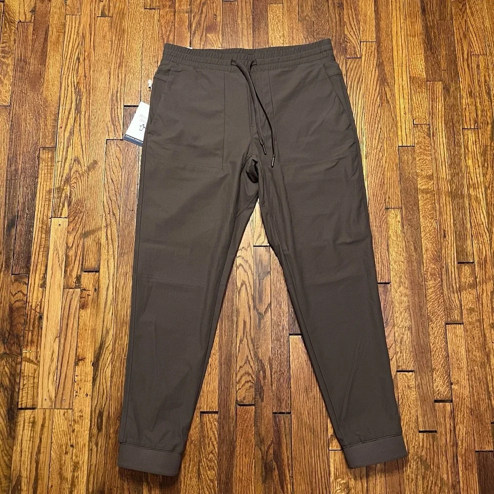 Penguin Sport Men's Joggers Chocolate Size Medium MSRP $95 NWT